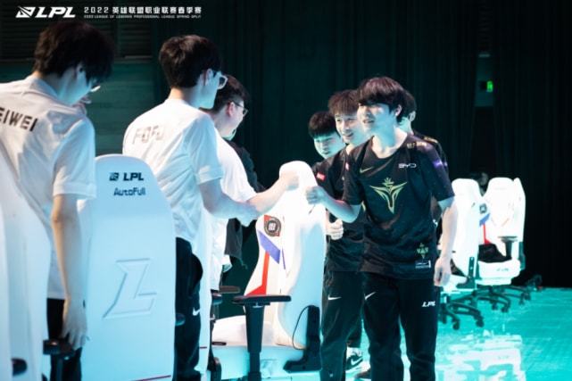 以加强队员 以加强队员